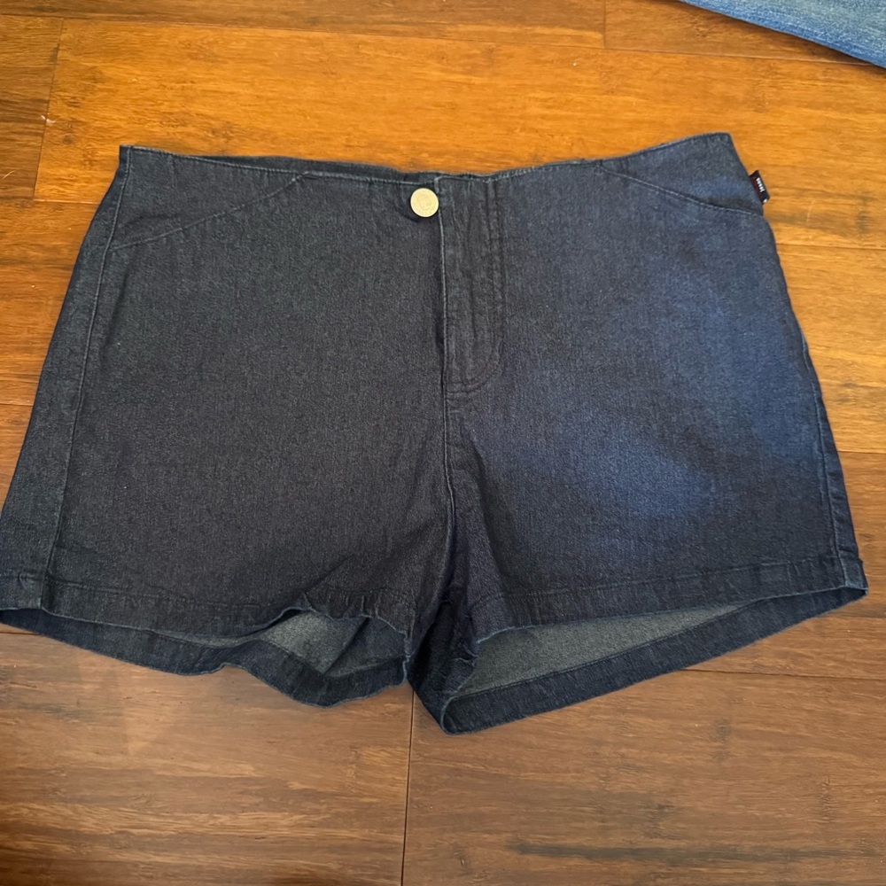 Women's Y2K Tommy Jeans Denim Shorts Size 11